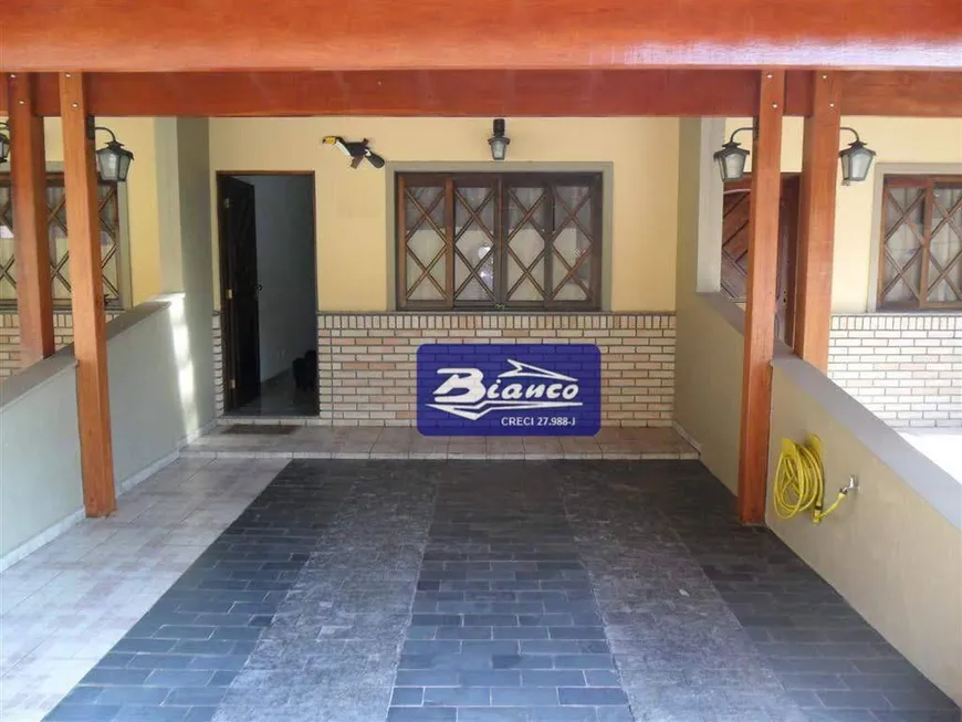 Foto 1 de Casa de Condomínio com 2 Quartos à venda, 95m² em Jardim Cocaia, Guarulhos