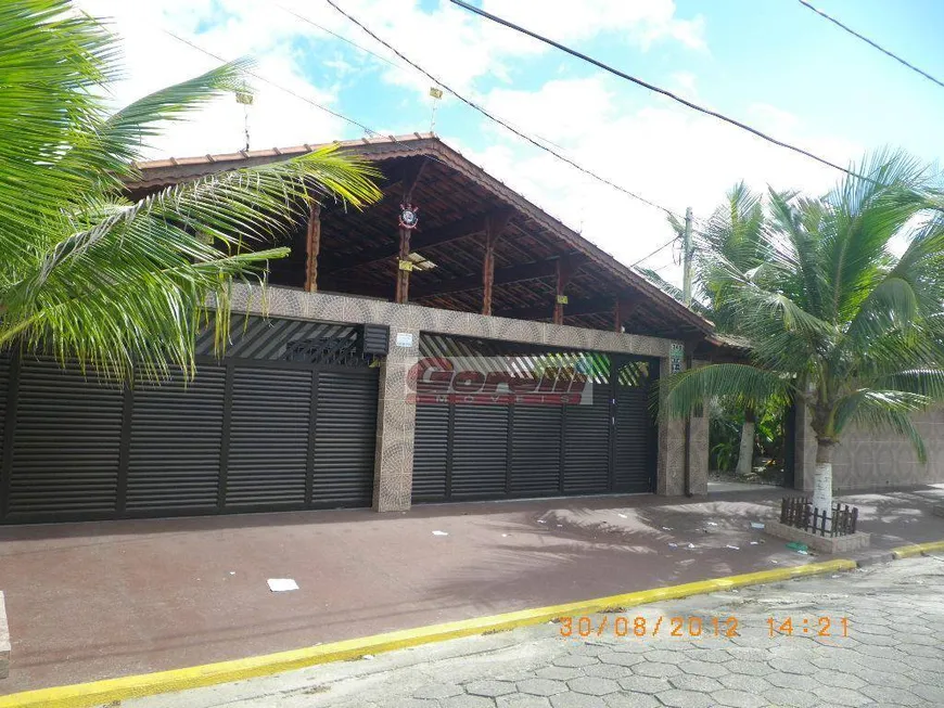 Foto 1 de Casa com 4 Quartos à venda, 253m² em Centro, Praia Grande