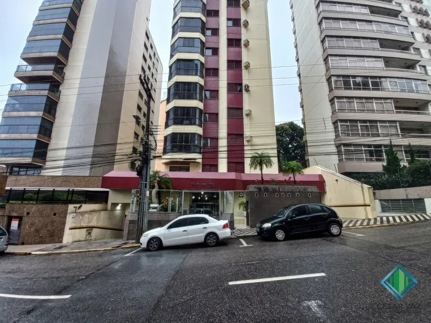 Foto 1 de Apartamento com 3 Quartos à venda, 110m² em Centro, Florianópolis