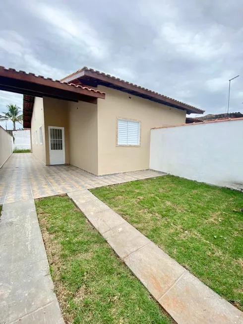 Foto 1 de Casa com 2 Quartos à venda, 70m² em Luíza Mar Mirim, Itanhaém