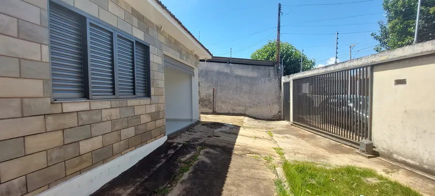 Foto 1 de Casa com 2 Quartos à venda, 80m² em Vila Yamada, Araraquara