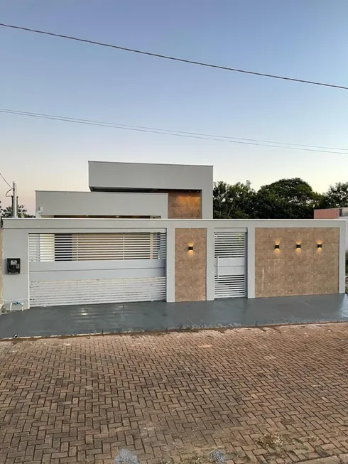 Foto 1 de Casa com 3 Quartos à venda, 173m² em Centro, Chapada dos Guimarães