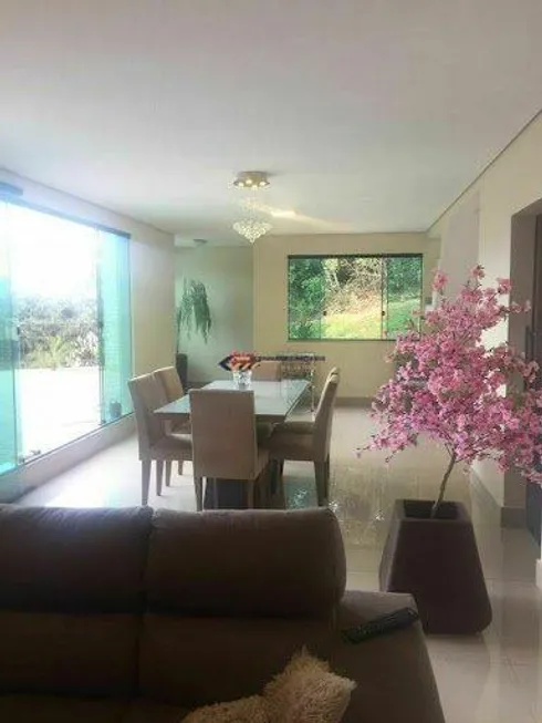 Foto 1 de Casa de Condomínio com 4 Quartos à venda, 321m² em Condominio Quintas do Sol, Nova Lima