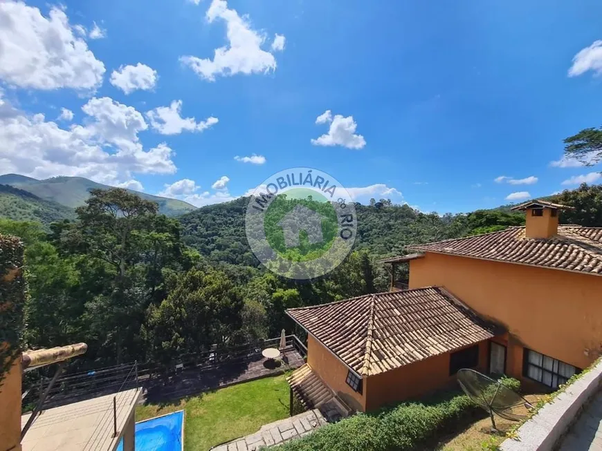 Foto 1 de Casa com 5 Quartos para venda ou aluguel, 550m² em Itaipava, Petrópolis