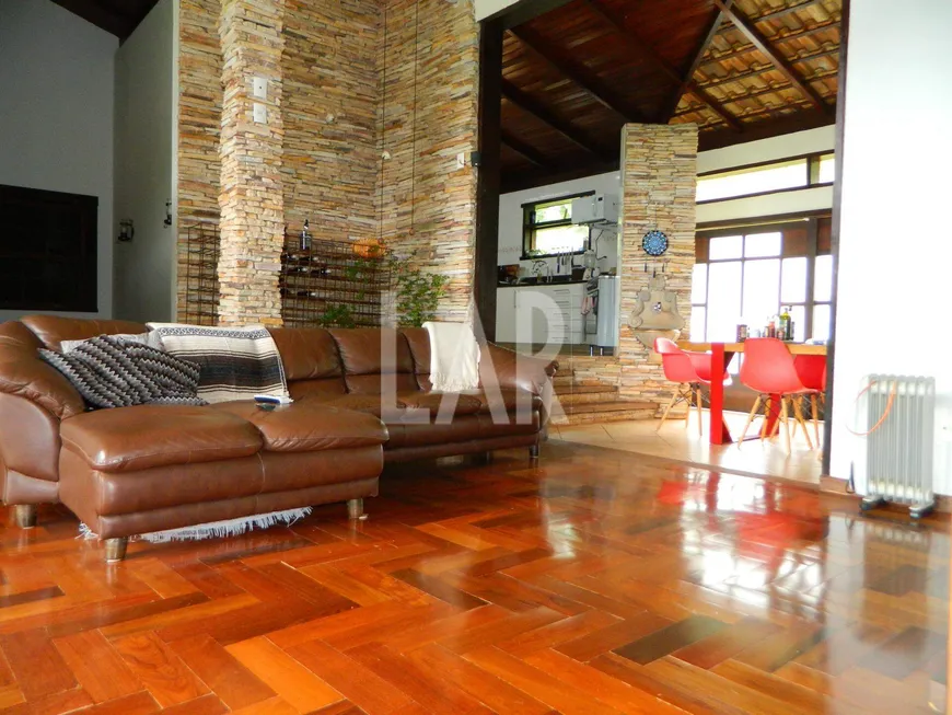 Foto 1 de Casa com 2 Quartos à venda, 300m² em Sao Sebastiao Das Aguas Claras, Nova Lima