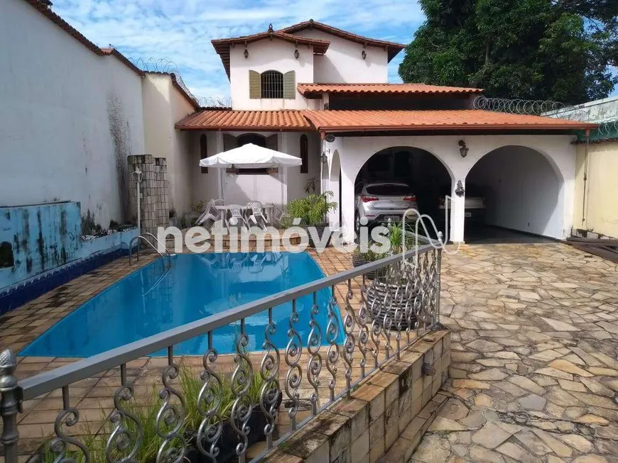 Foto 1 de Casa com 4 Quartos à venda, 282m² em Esplanada, Belo Horizonte