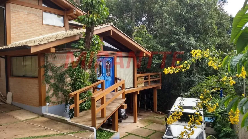 Foto 1 de Sobrado com 2 Quartos à venda, 210m² em Roseira, Mairiporã