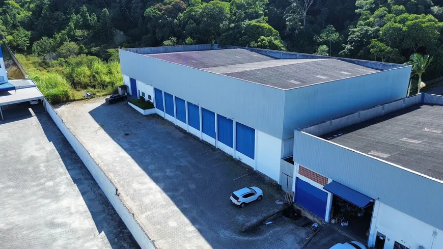 Foto 1 de Galpão/Depósito/Armazém para alugar, 1800m² em Forquilhinhas, São José