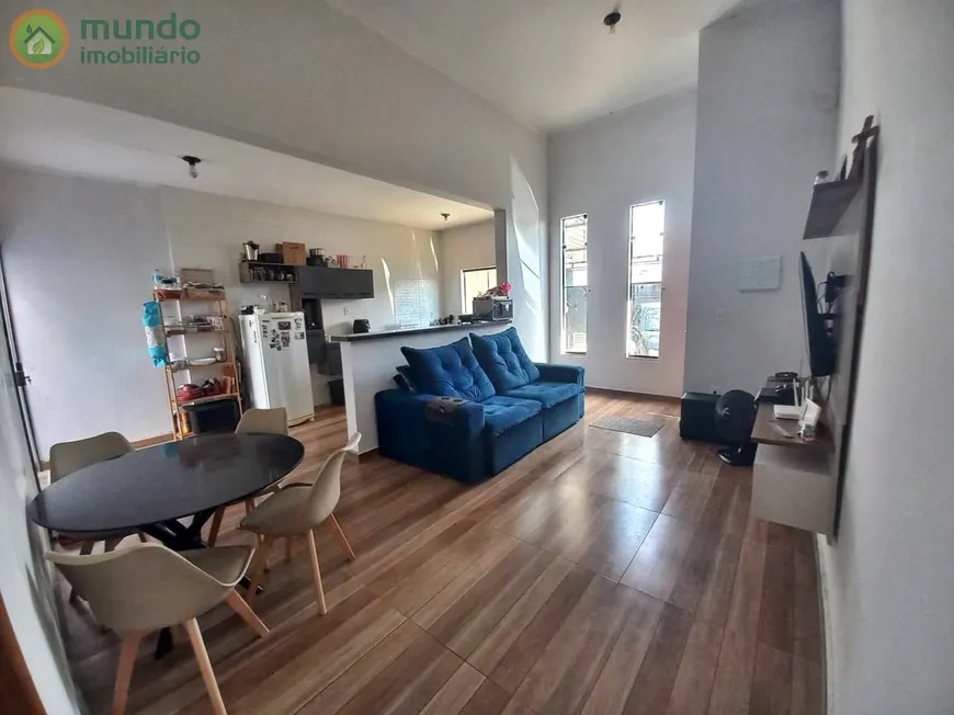 Foto 1 de Casa com 2 Quartos à venda, 75m² em Areao, Taubaté