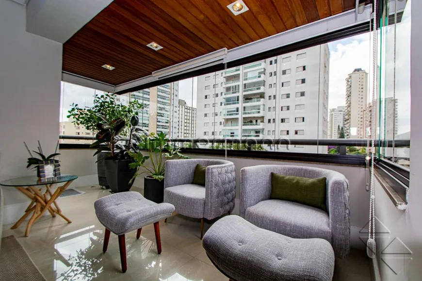 Foto 1 de Apartamento com 4 Quartos à venda, 240m² em Campo Belo, São Paulo