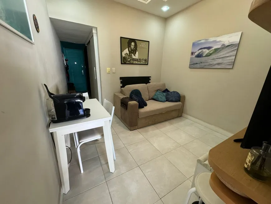 Foto 1 de Apartamento com 1 Quarto à venda, 42m² em Copacabana, Rio de Janeiro