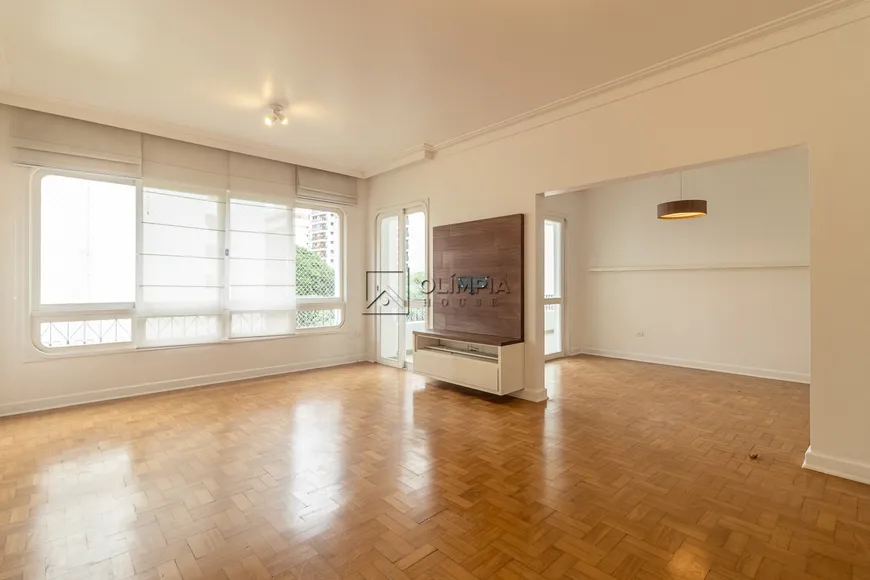 Foto 1 de Apartamento com 3 Quartos para alugar, 207m² em Jardim Paulista, São Paulo