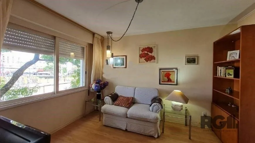 Foto 1 de Apartamento com 1 Quarto à venda, 38m² em Petrópolis, Porto Alegre