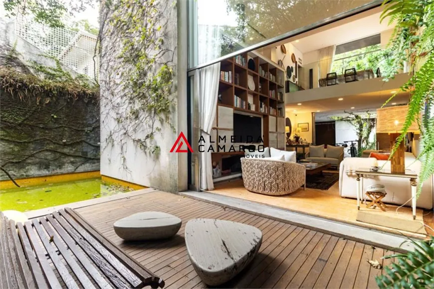 Foto 1 de Casa com 3 Quartos à venda, 500m² em Jardim Paulistano, São Paulo