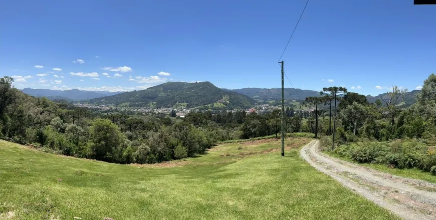 Foto 1 de Lote/Terreno com 1 Quarto à venda, 30000m² em , Urubici