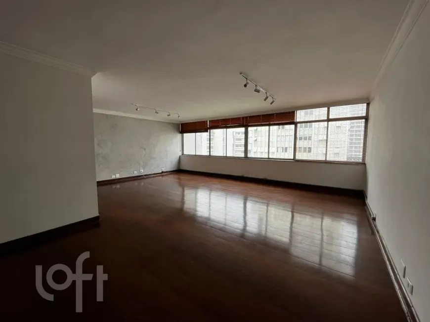 Foto 1 de Apartamento com 3 Quartos à venda, 195m² em Itaim Bibi, São Paulo