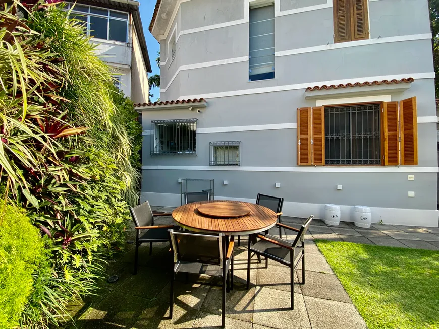 Foto 1 de Casa com 2 Quartos à venda, 240m² em Gávea, Rio de Janeiro