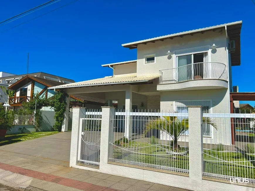 Foto 1 de Casa com 2 Quartos à venda, 252m² em Ingleses do Rio Vermelho, Florianópolis