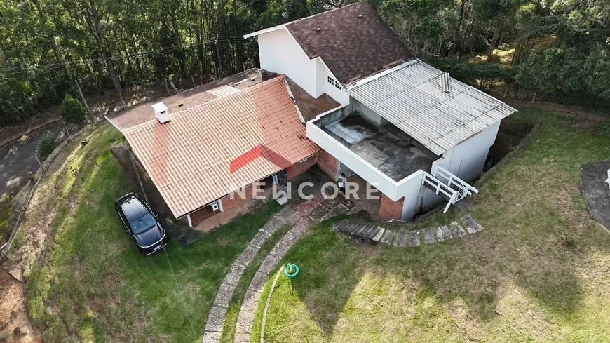 Foto 1 de Casa com 3 Quartos à venda, 440m² em , Campos do Jordão