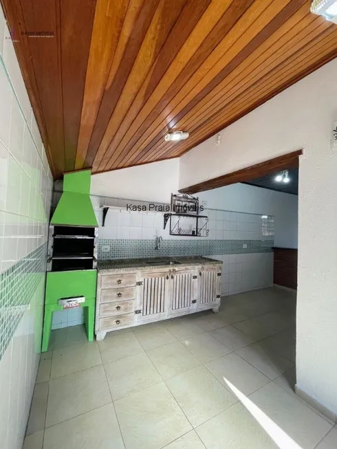 Foto 1 de Casa com 2 Quartos à venda, 62m² em Jardim Britânia, Caraguatatuba