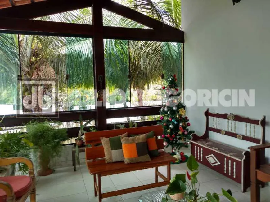 Foto 1 de Casa com 4 Quartos à venda, 320m² em Boqueirao, Saquarema