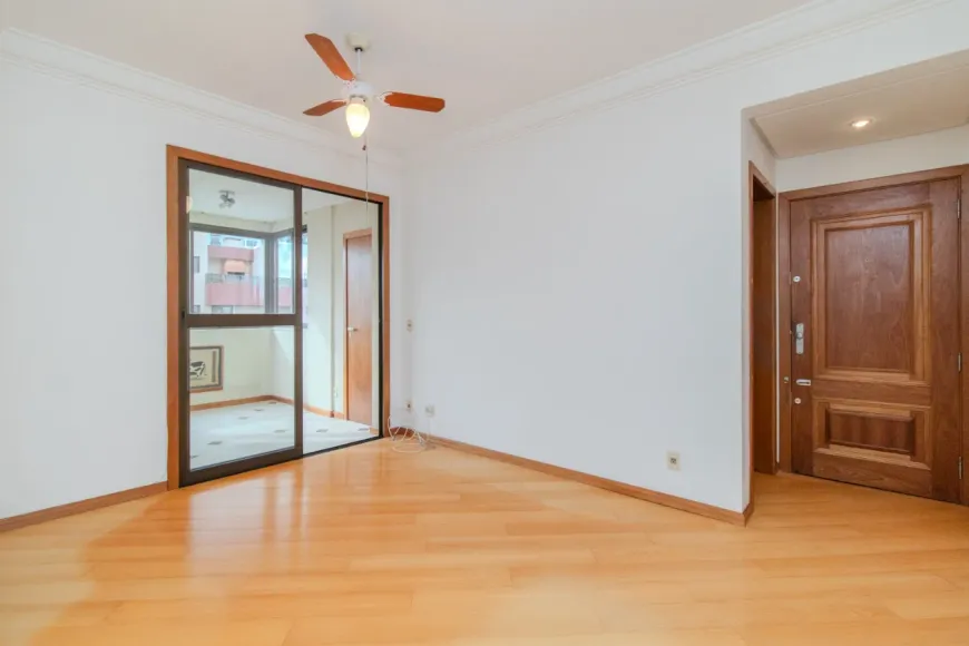 Foto 1 de Apartamento com 3 Quartos à venda, 82m² em Menino Deus, Porto Alegre