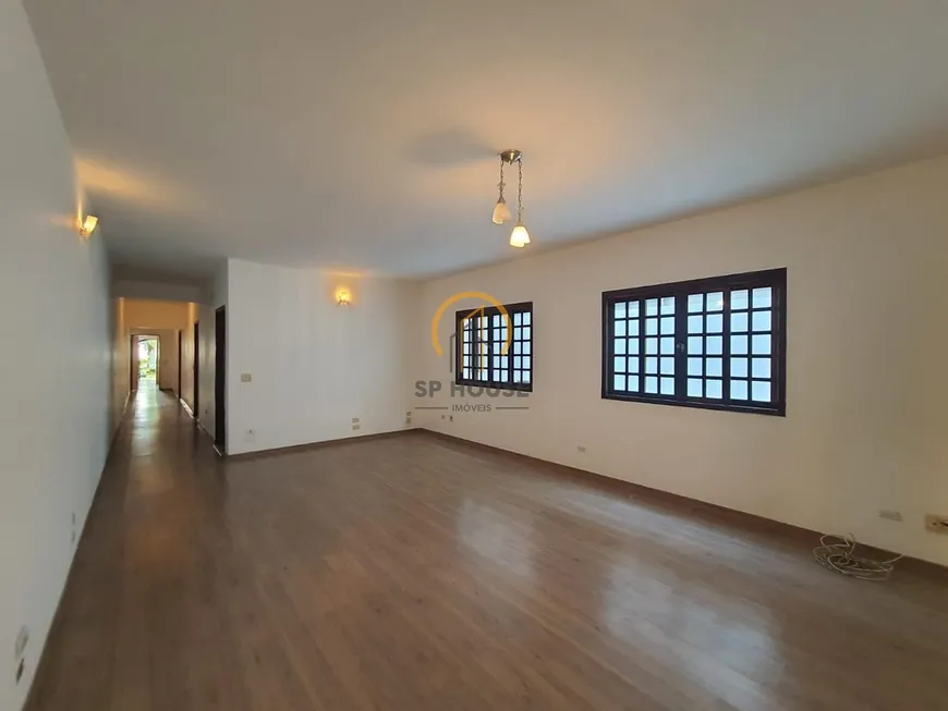 Foto 1 de Casa com 3 Quartos para alugar, 200m² em Vila Cordeiro, São Paulo