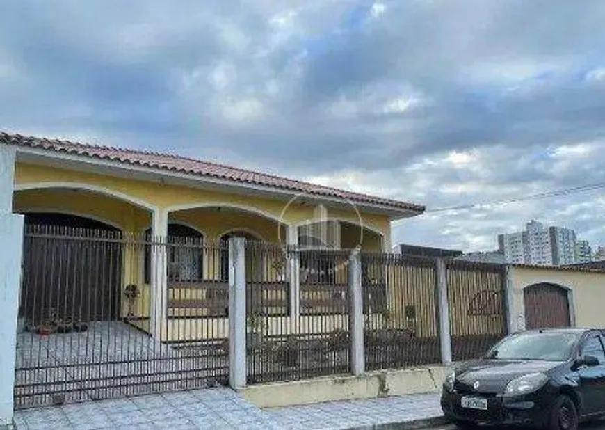 Foto 1 de Casa com 3 Quartos à venda, 200m² em Barreiros, São José
