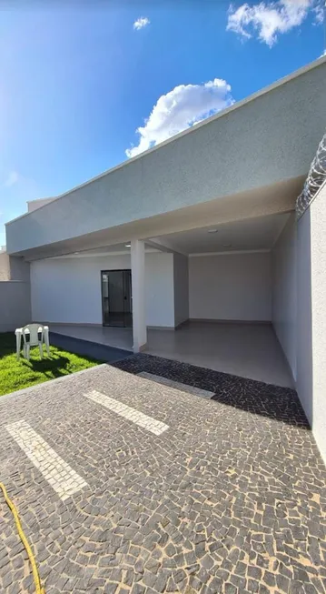 Foto 1 de Casa com 3 Quartos à venda, 123m² em Setor Faiçalville, Goiânia
