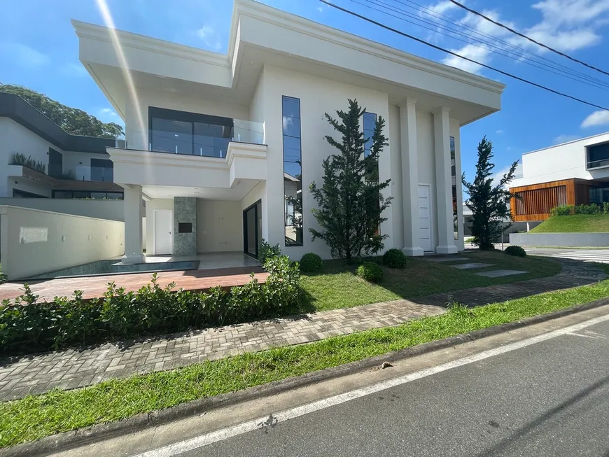 Foto 1 de Casa de Condomínio com 3 Quartos à venda, 234m² em Vila Nova, Joinville