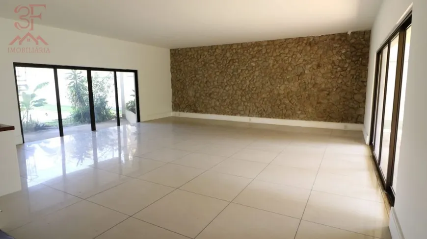 Foto 1 de Casa de Condomínio com 5 Quartos à venda, 1050m² em Barra da Tijuca, Rio de Janeiro