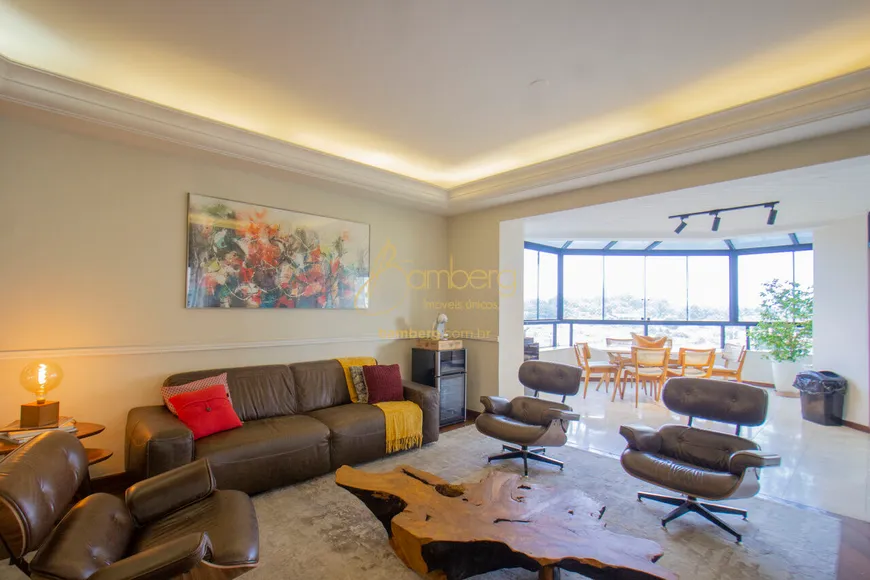 Foto 1 de Apartamento com 3 Quartos à venda, 230m² em Vila Suzana, São Paulo