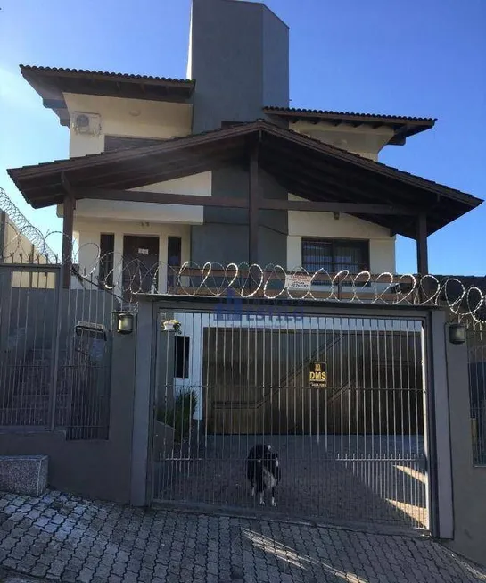 Foto 1 de Casa com 4 Quartos à venda, 266m² em Parque dos Vinhedos, Caxias do Sul
