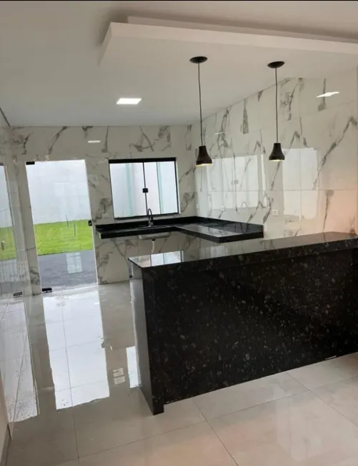 Foto 1 de Casa com 3 Quartos à venda, 160m² em Jardim Canaã, Uberlândia