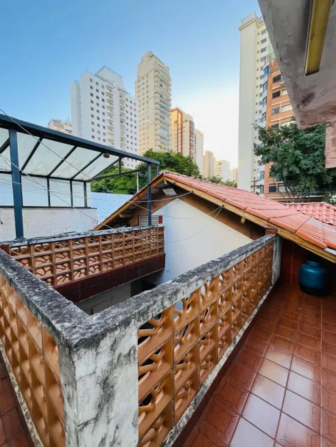 Foto 1 de Sobrado com 2 Quartos para alugar, 230m² em Campo Belo, São Paulo