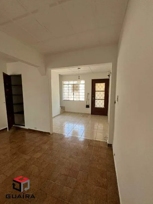 Foto 1 de Casa com 2 Quartos à venda, 61m² em Santa Terezinha, Santo André