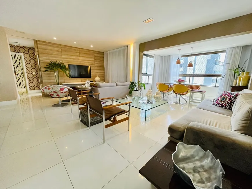 Foto 1 de Apartamento com 4 Quartos à venda, 144m² em Pituba, Salvador