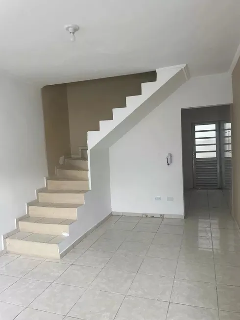 Foto 1 de Sobrado com 2 Quartos à venda, 71m² em Santa Maria, Osasco