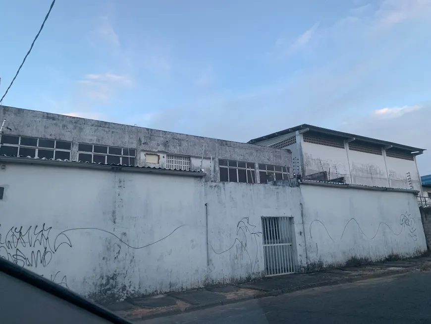 Foto 1 de Galpão/Depósito/Armazém para alugar, 390m² em Imbuí, Salvador