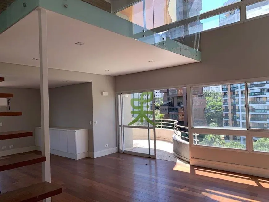 Foto 1 de Apartamento com 3 Quartos à venda, 250m² em Vila Suzana, São Paulo