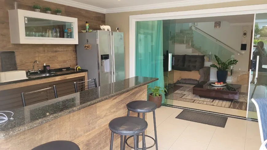 Foto 1 de Casa de Condomínio com 5 Quartos para alugar, 250m² em Recreio Dos Bandeirantes, Rio de Janeiro