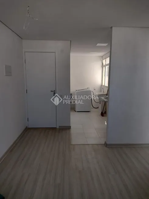 Foto 1 de Apartamento com 2 Quartos à venda, 40m² em Sarandi, Porto Alegre