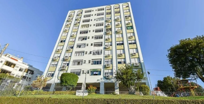 Foto 1 de Apartamento com 2 Quartos à venda, 78m² em Medianeira, Porto Alegre