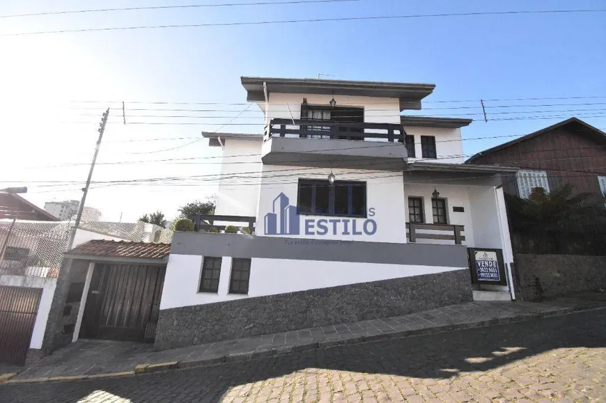 Foto 1 de Casa de Condomínio com 4 Quartos à venda, 204m² em Rio Branco, Caxias do Sul