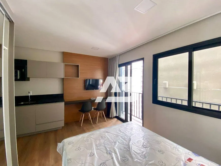 Foto 1 de Apartamento com 1 Quarto para alugar, 23m² em Centro, Curitiba