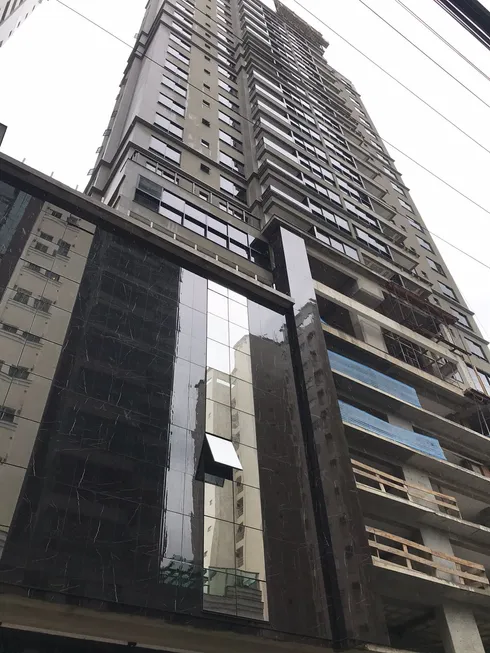 Foto 1 de Apartamento com 4 Quartos à venda, 146m² em Pioneiros, Balneário Camboriú