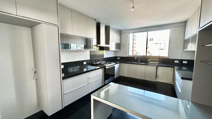 Foto 1 de Apartamento com 4 Quartos para venda ou aluguel, 217m² em Anchieta, Belo Horizonte