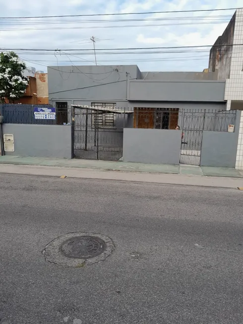 Foto 1 de Casa com 4 Quartos à venda, 150m² em Monte Castelo, Fortaleza