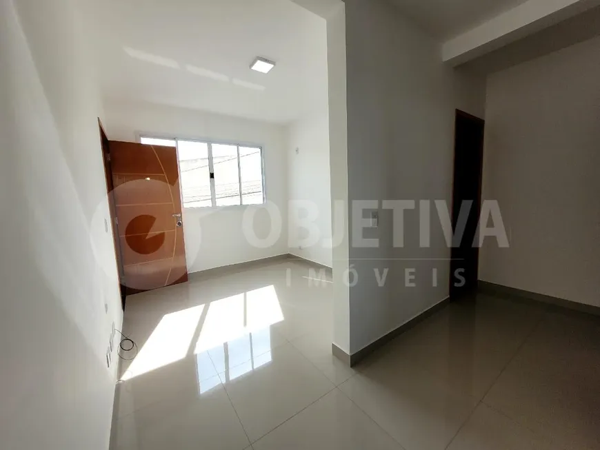 Foto 1 de Apartamento com 2 Quartos para alugar, 80m² em Santa Rosa, Uberlândia