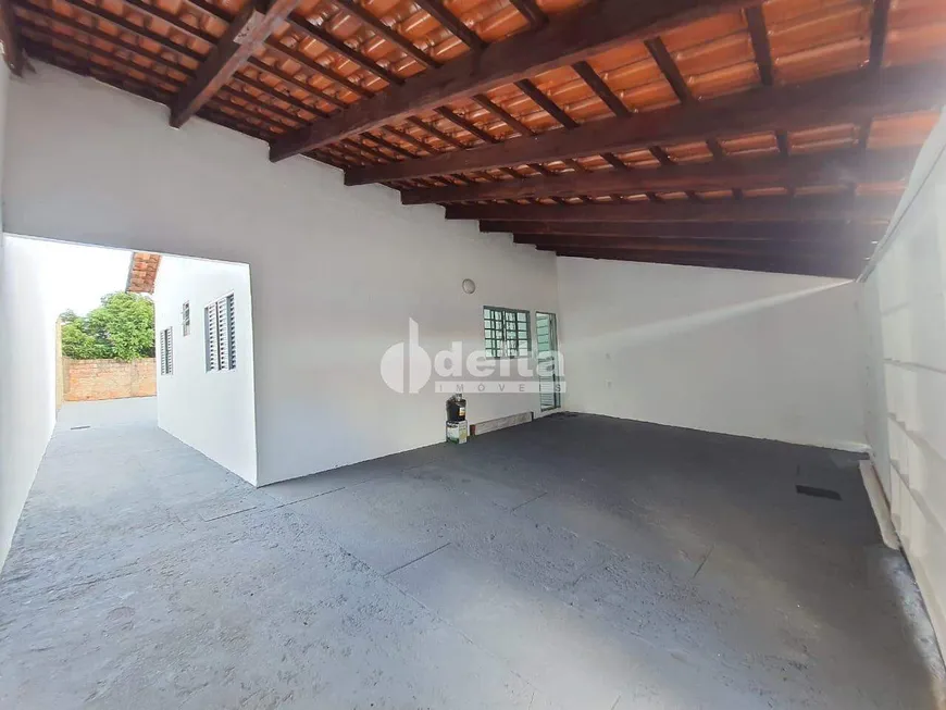 Foto 1 de Casa com 2 Quartos à venda, 55m² em Jardim Canaã, Uberlândia